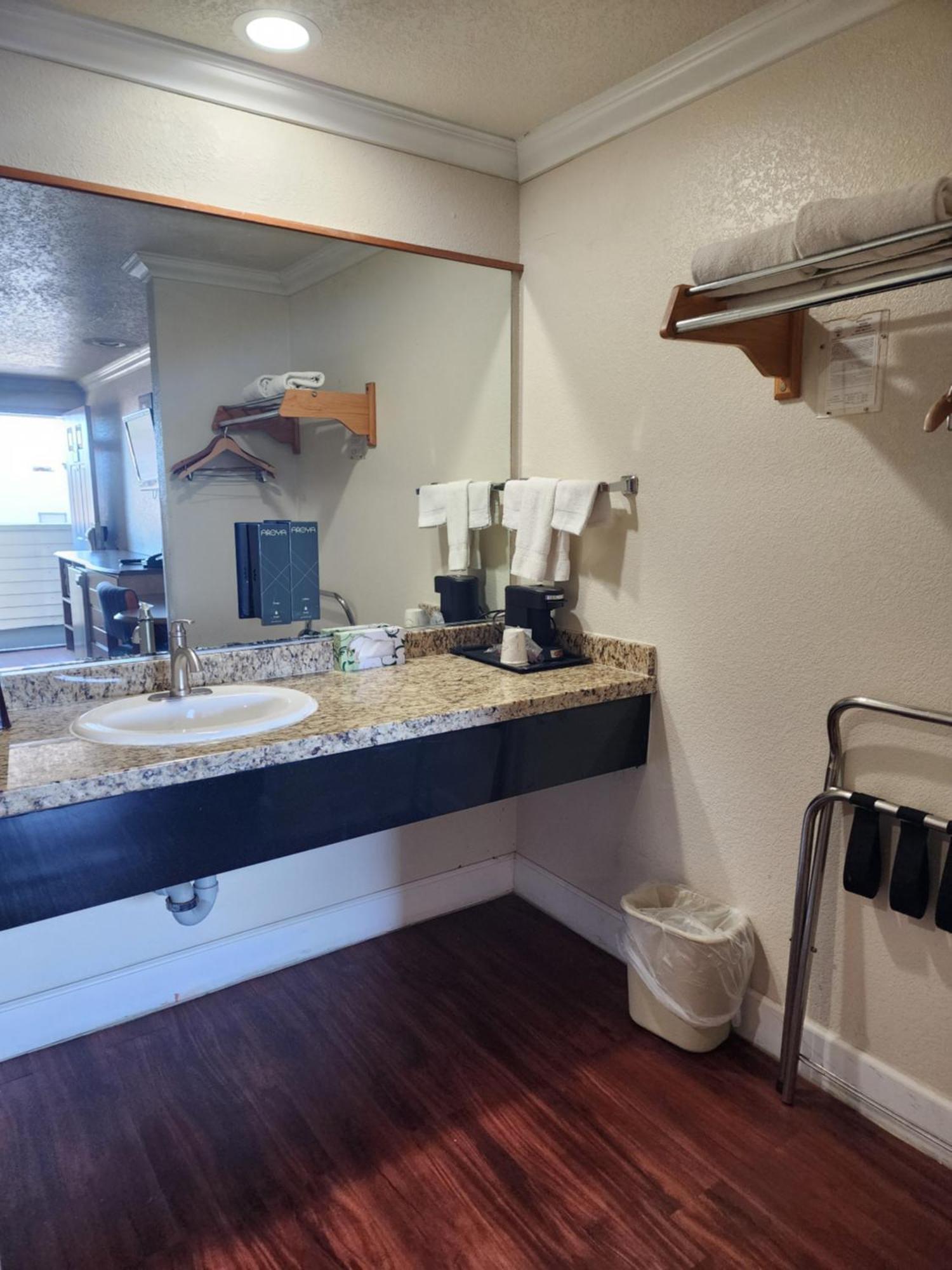 Budget Inn Corcoran Luaran gambar